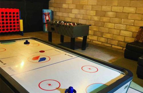 Cozy Cabin near Lake Ontario Ideal for a Family Retreat - Photo 35