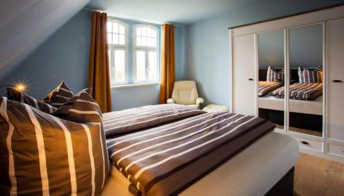 Parkresidenz Lychen, Ferienwohnung 6 - Photo 5, wardrobe