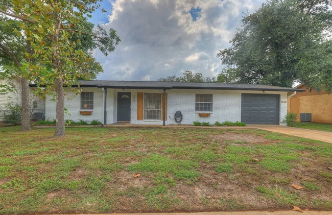Elegant and Stylish Glenmoor Abode - 5 min to Town - Foto 69