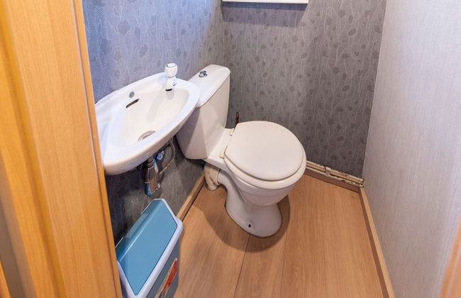 Charming Cottage Near Lake - Photo 22