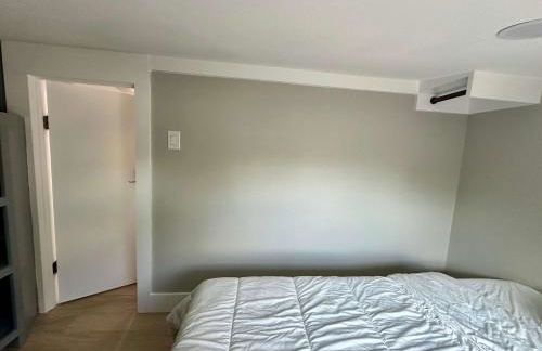 Tiny Private Room #3 in Shared 5BR House with Other Guests - Foto 10