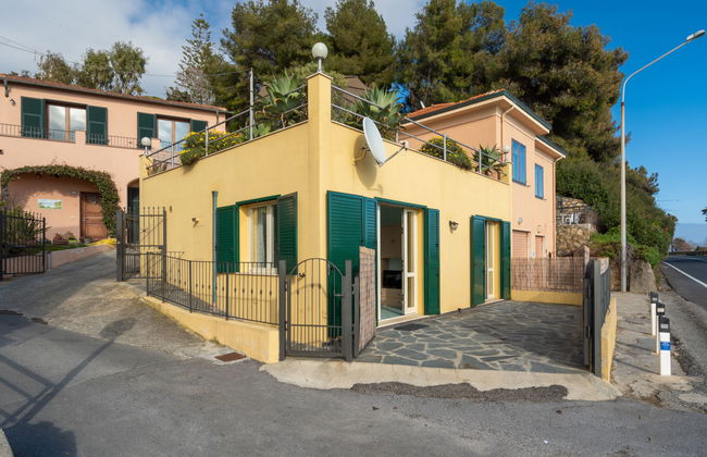 3 bedroom House in Cipressa with garden and terrace - Photo 31