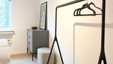 Zentrales City-Apartment mit Free WiFi & Self Check-In & Balkon - Foto 3, wardrobe