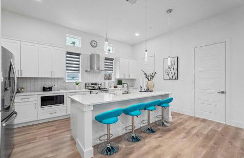 Upscale 2BR Hideaway, Ensuite Bliss, Pet-Friendly - Foto 27