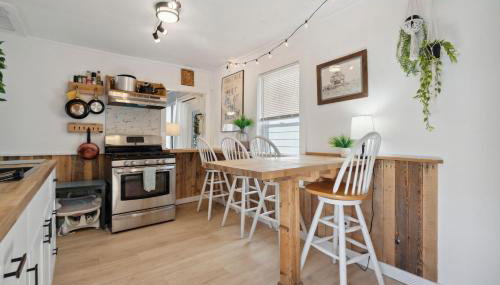 Steps to Beach Fireplace Pat's Porch - Foto 3