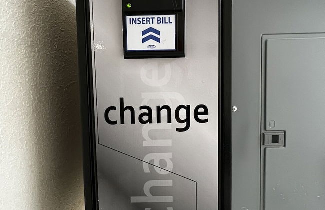 Canyon Plaza Premier Studios and Apts - Foto 17