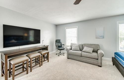 Walk to Public Beach Access Norfolk Family Home - Foto 23