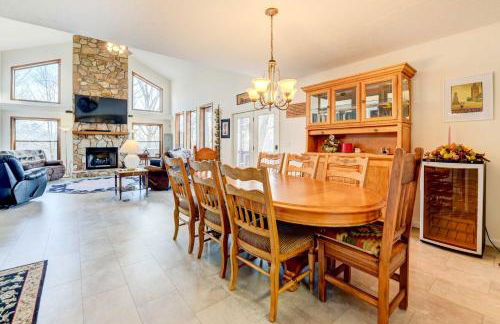 Stunning Maggie Valley Getaway with Decks, Fire Pit! - Foto 2