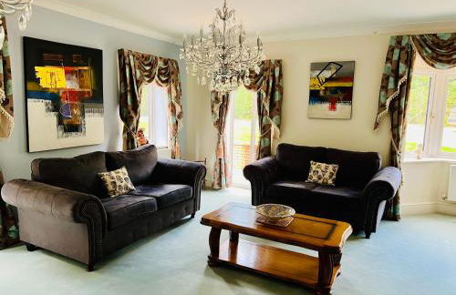 Stratford-upon-Avon 4BR Family Mansion on 1 acre with Pool, Gym & BBQ! - Foto 36