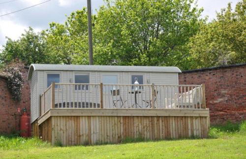 Shepherd's Hut at Cefn Tilla Court - Foto 1