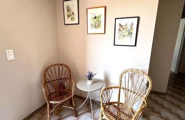 Les Grillons Maison cozy avec grand jardin - Foto 13