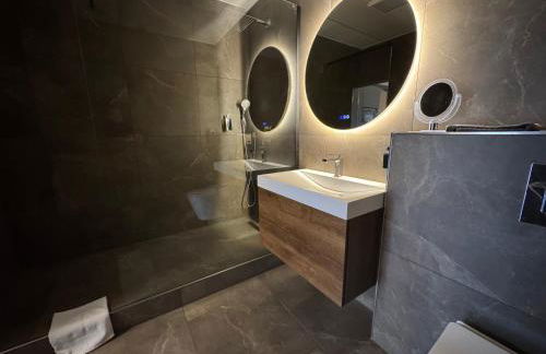 Modern House Gehrden 2, bis 4 Person, Contactless Check-in, free parking, Vollsaniert und Renoviert Dezember 2024 - Foto 12