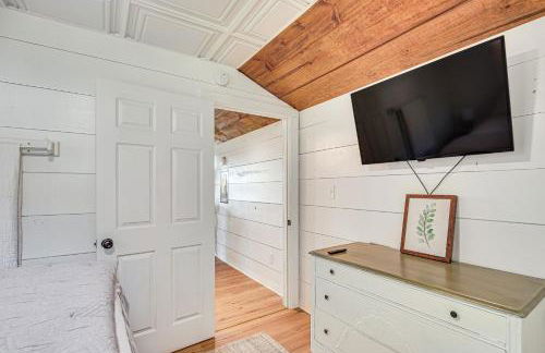 Isle La Motte Cabin about 3 Mi to Lake Champlain! - Photo 15