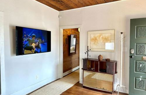 the reverie - romantic & eclectic with pool & hot tub at The Ponderosa - Foto 25