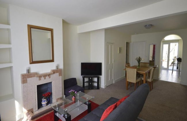 Victorian Rose Cottage - Photo 9