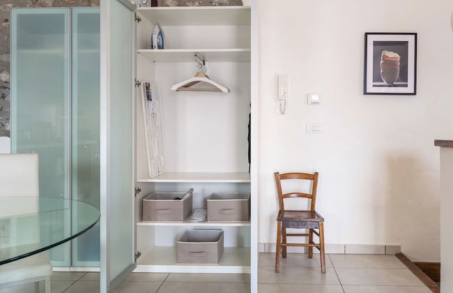 Lake View Terrace Apartment by Rent all Como - Photo 11