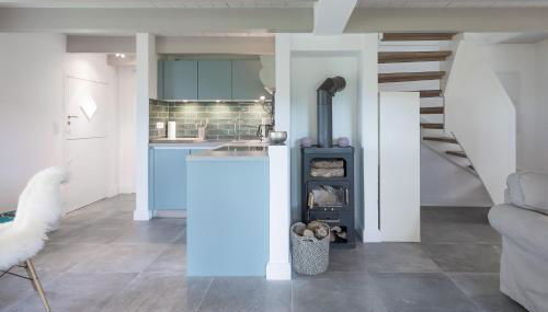 Idyllische kleine Reetdachkate mit Blick über die Felder - Kamin, Terrasse & Privatparkplatz - Foto 5