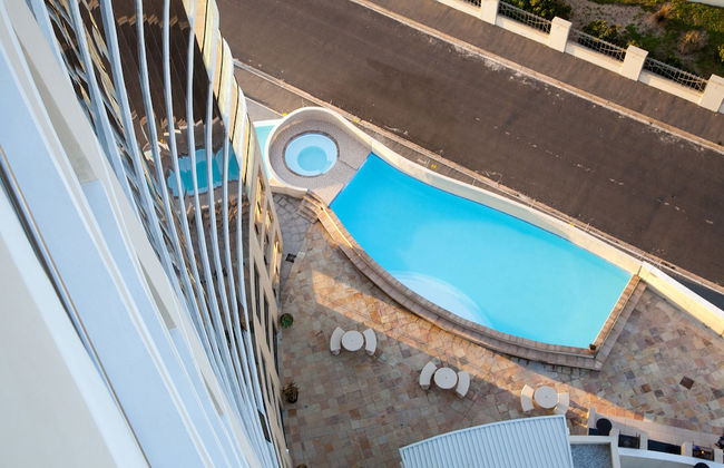 Loddeys Ocean View Apartments - Photo 6