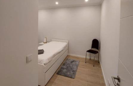 Hamilton House - Photo 5