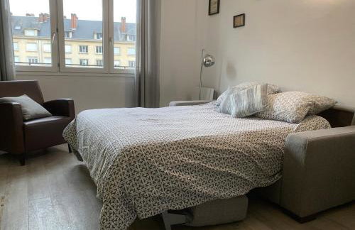 Vue exceptionnelle sur la place Gambetta Plein centre cafés restos idéal séjour pro ou en famille - Foto 7