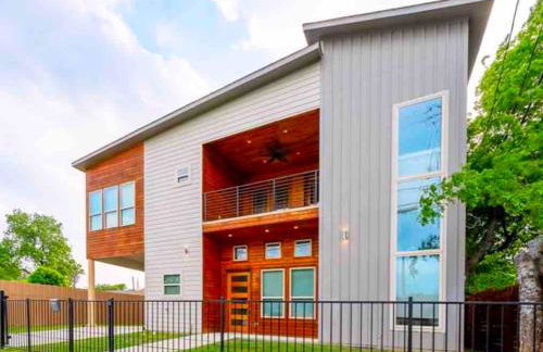 New Swanky Rustic Modern 5 STAR Home near Downtown - Foto 40