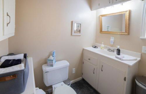 Sleeps 2 Private Entrance, Spa Tub, Near Casino - Foto 15