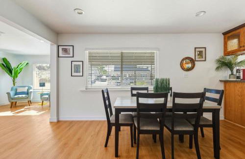 Spacious 4BR House Free Parking w Backyard BBQ - Foto 11