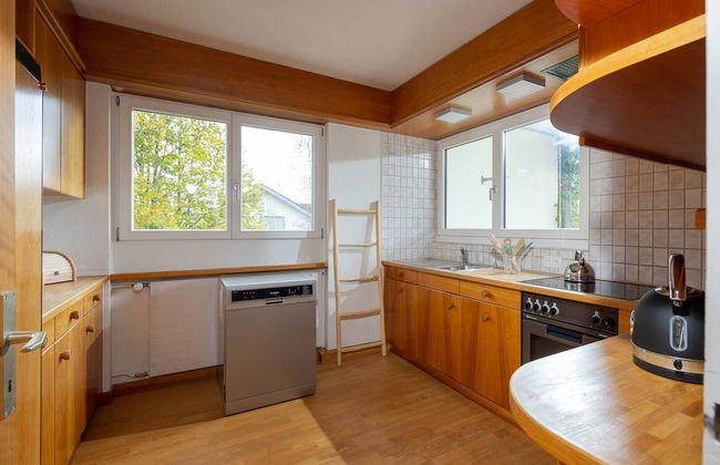 Luxury Apartment With Smart TV Free Parking Large Garden - Photo 29