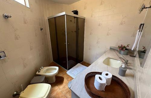 Casa com Piscina no Centro - 13 pessoas - Churrasqueira - Elegante - Foto 30