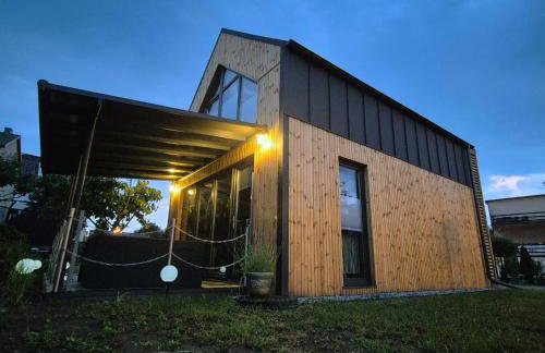 Amber Barn - Bursztynowa Stodoła - Noclegi u Loni - w zacisznym centrum nad morzem z parkingiem - Foto 1