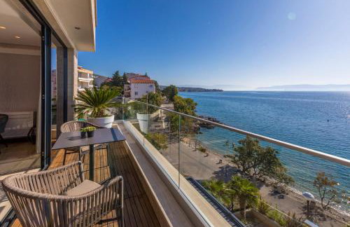 BEACH FRONT VILLA FRAN - DELUXE PENTHOUSE SUITE with private pool - Foto 41