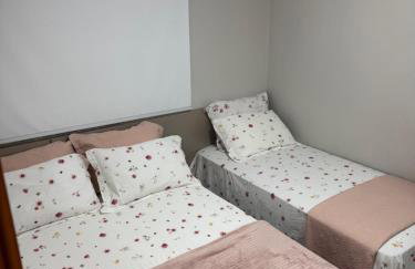 Belíssimo Apto a 2 km da Litorânea - Foto 29