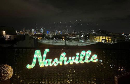NEW and luxurious home by downtown Nashville with rooftop deck! - Foto 22