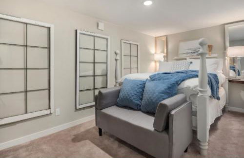 Spacious Main Street Retreat for families and large groups - Photo 13