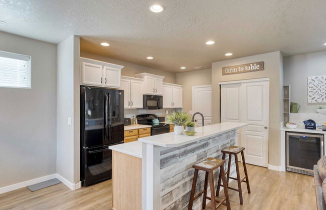 Old Mill Getaway by Avantstay Private Backyard w/ Hot Tub - Foto 13