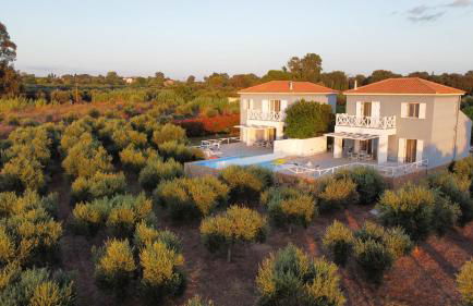 Betty's Villas - Photo 12