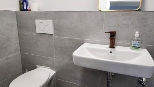 TheSuites Frankfurt-Airport - Studio Room - Private WC, Shared Bathroom - Foto 3