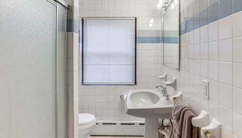 Striking Tudor Revival in Five Points District! - Foto 3