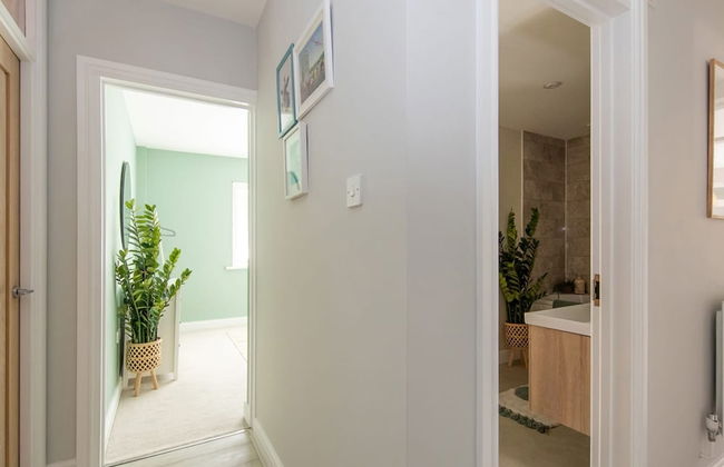 Bosham 3 BR Beach House With Garden Playhouse - Photo 17