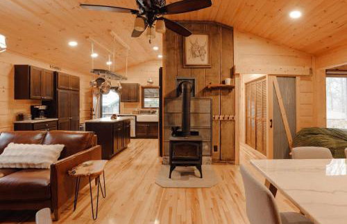 Home with Sauna & Hot Tub & Lake Access - Foto 10