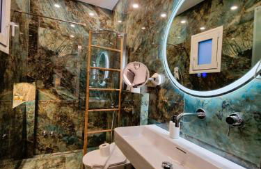 Christine Studios - Photo 21