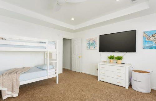 Ocean-View Pet-Friendly Beach Access Retreat - Photo 54