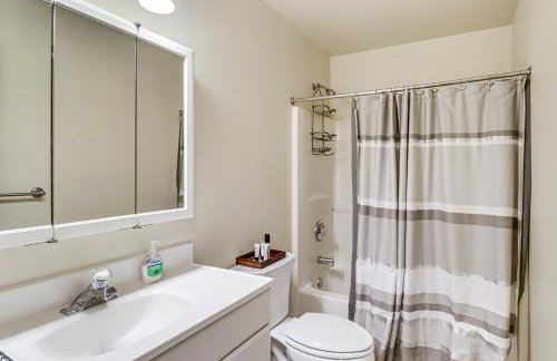 Walk to Lake and Boat Ramp Central Gem in Annapolis - Foto 22