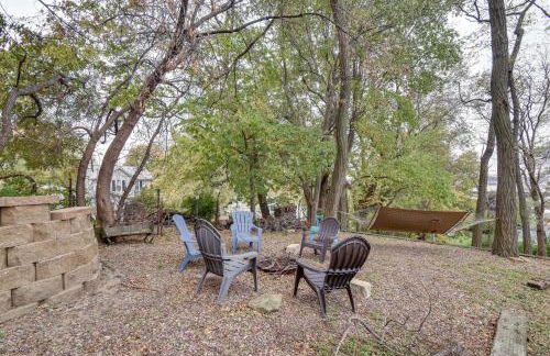 Large Home with Game Room, 4 Mi to Mississippi River - Foto 28