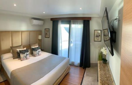 ON VILLAGE DELUXE - Photo 11