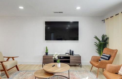 Superior 4BR 2BA Holiday Home with Hot Tub & Grill - Foto 11