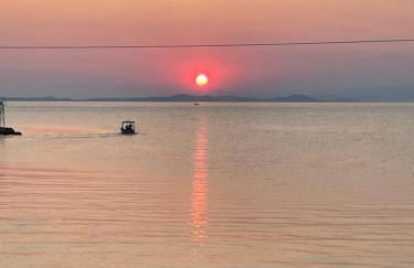 Seafront Apartment - Photo 1