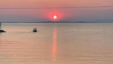 Seafront Apartment - Photo 1