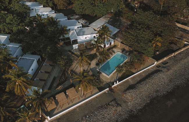 Coco Surf Tropical Village - Photo 26