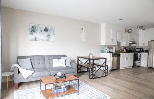 1BR Near UAB with Free Parking, Fast Wi-Fi, Workspace - Foto 1